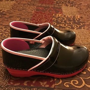 Sanita Women’s Professional Xenia Clogs
